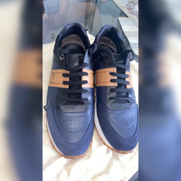 Fendi men sneakers - Picture 2 of 7